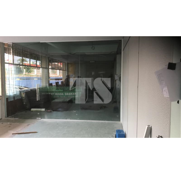 Tempered Glass Wall Partition
